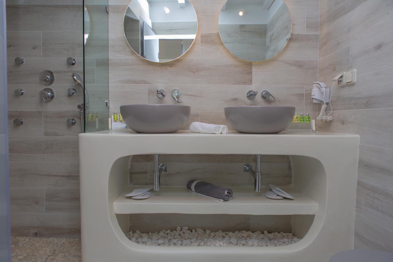 Naxos Riviera Suites Naxos City Exteriör bild