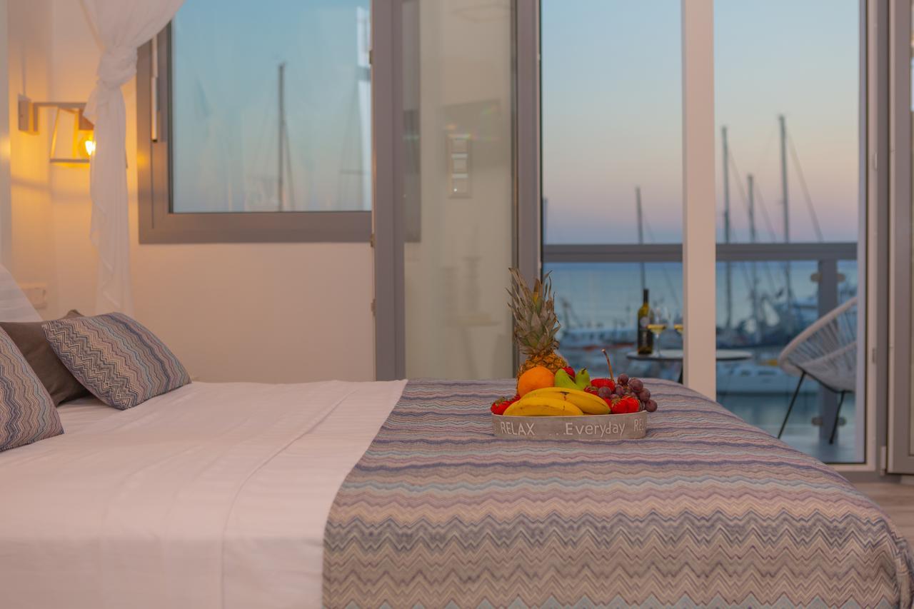 Naxos Riviera Suites Naxos City Exteriör bild